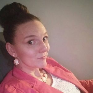 Meet your Posher, Debra